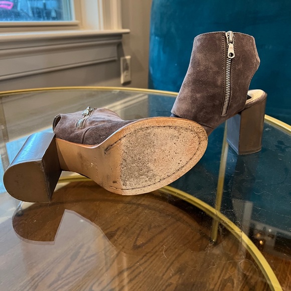Rag and Bone Marta open toe bootie size ER: 36 1/2 US: 6 1/2. Gray suede. - Picture 3 of 5